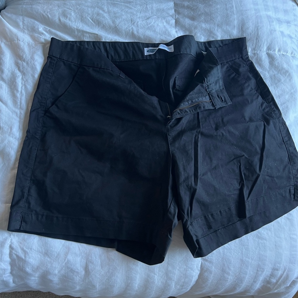 Old navy shorts size 18